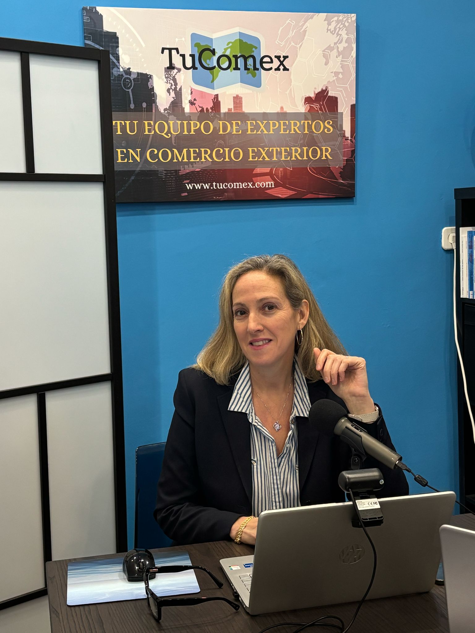 DIRECTORA DE TUCOMEX