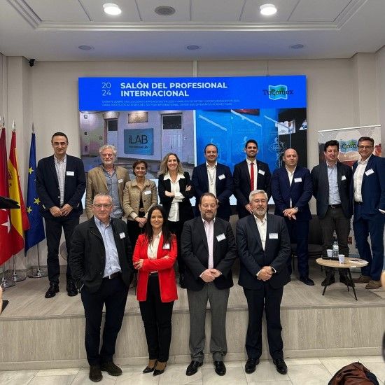 AFORO COMPLETO en el I Salón del Profesional Internacional” de TuComex en Madrid - Participantes