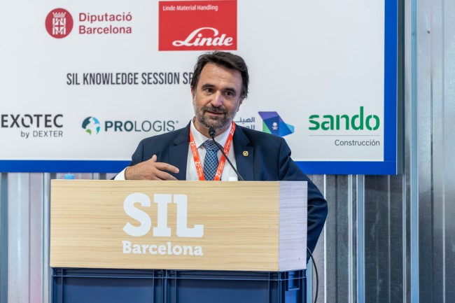 Sesión de Transformación Digital para el comercio internacional en el SIL Knowledge 2024 - Keynote César Franco